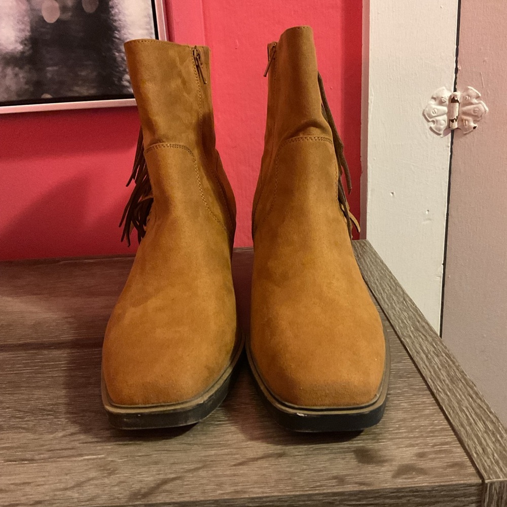 SO Fringe Boots
